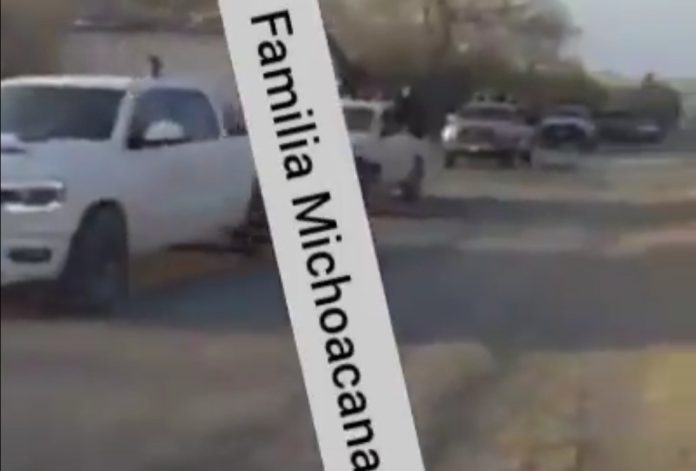 Video: Captan larga fila de camionetas de la Familia Michoacana