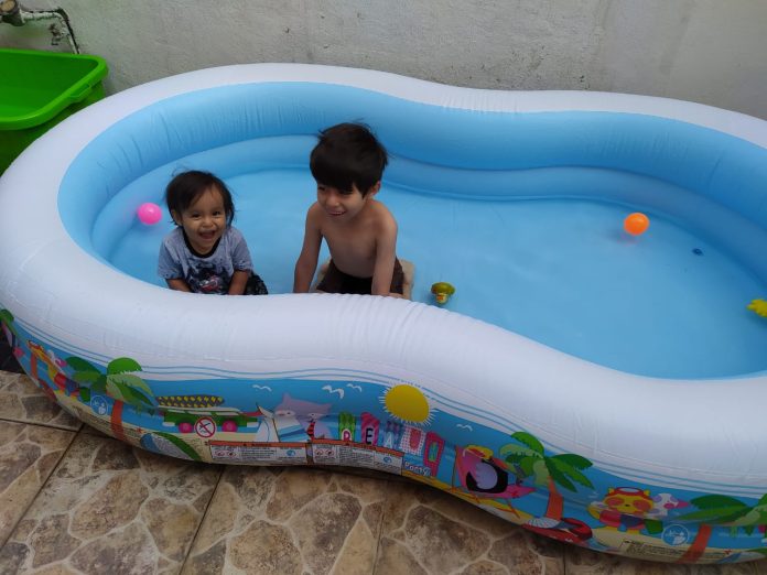 Así viven algunos pequeños este día del niño