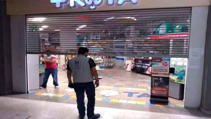Veracruz: abandonan animales en tienda de mascotas de Plaza las Américas