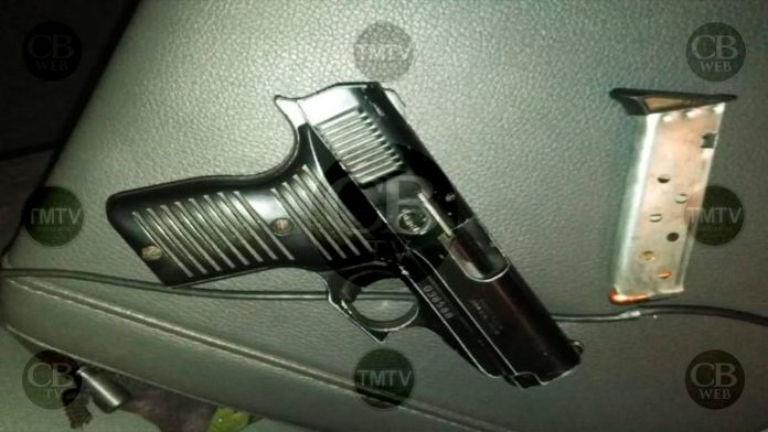 Caen dos hombres armados al norte de Morelia