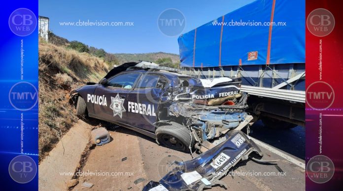 Torton desbarata patrulla de la policía Federal, una camioneta y un autobús en la Siglo XXI