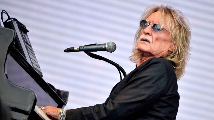 Muere el cantante francés Christophe, el autor de “Aline” a los 74 años