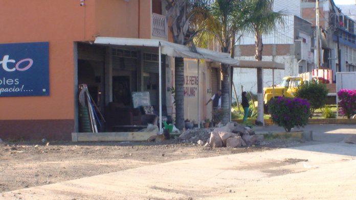 Urge ayuda a locatarios ates de que lleguen las lluvias.