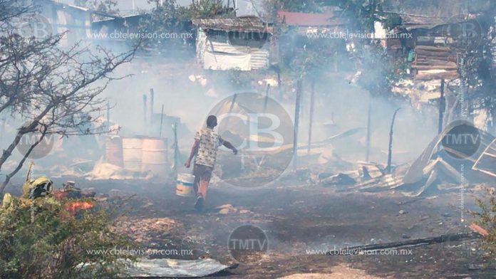 Incendio consume seis viviendas humildes al oriente de la capital michoacana