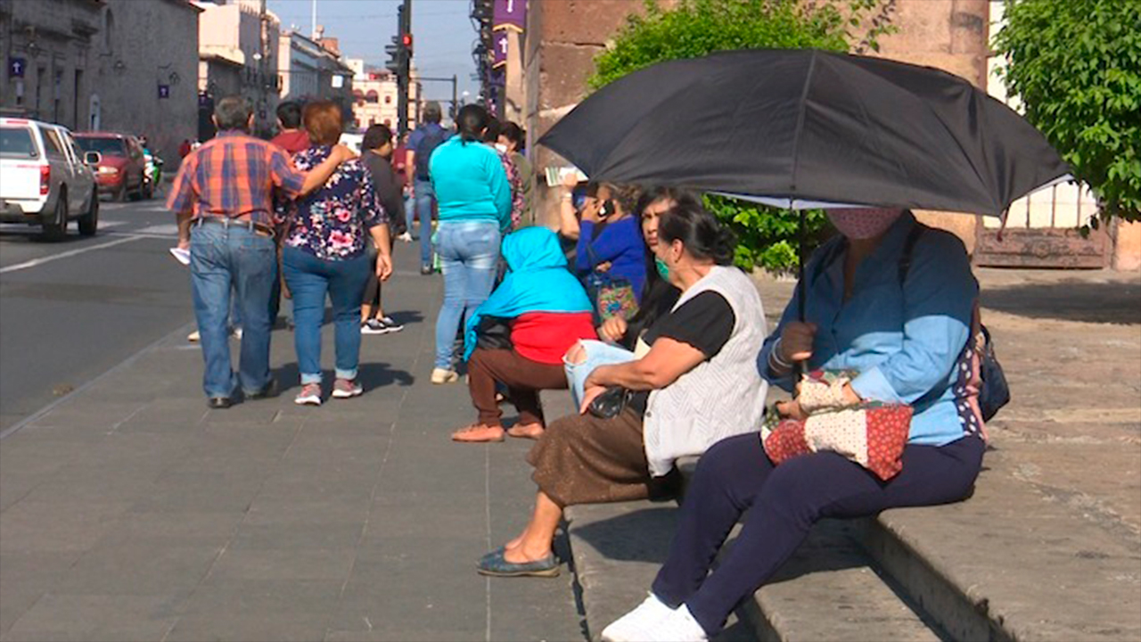 Desde el pasado lunes, comenzó el programa Pensión para el Bienestar de las Personas Adultos Mayores, el cual consiste en aportar bimestralmente una ayuda económica Desde el pasado lunes, comenzó el programa Pensión para el Bienestar de las Personas Adultos Mayores, el cual consiste en aportar bimestralmente una ayuda económica