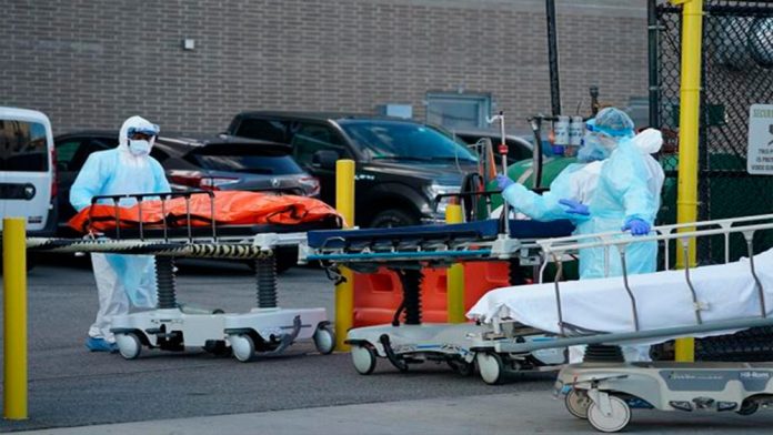 Nueva York registra 594 muertes en un día y eleva el total a 4.159 casos confirmados