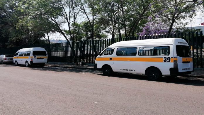Bajas económicas extremas para transportistas, trabajan al 20%