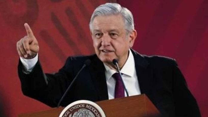 AMLO reactivará giras en el peor momento de la pandemia en México