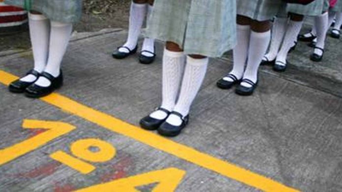 Michoacán: Detienen a maestro de primaria por la violación de una alumna