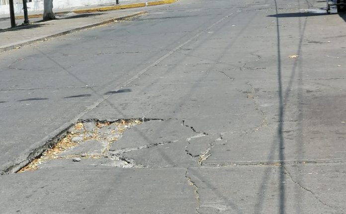 Hundimiento sobre calle Alberto Coria