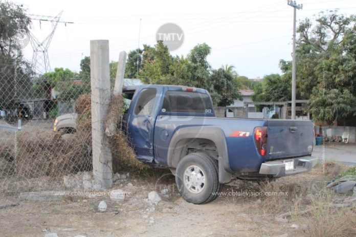 Ebrio choca su auto y huye, calles adelante vuelve a chocar y es detenido