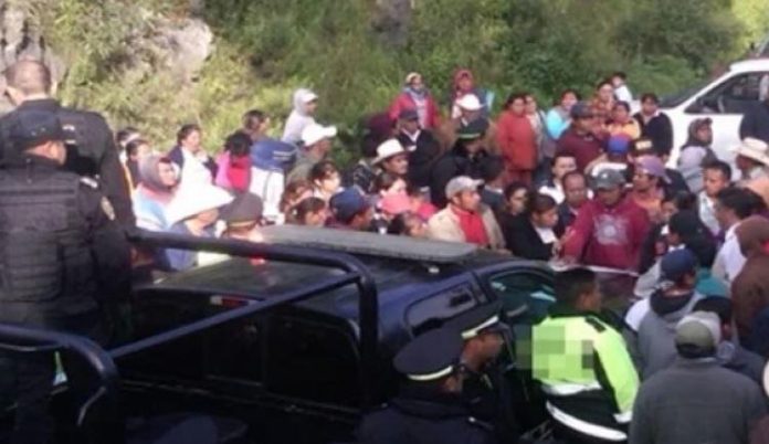 México: Mujer acusa a taxista de presunta violación para no pagar pasaje; casi lo linchan