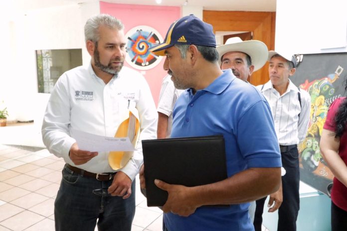 Alfredo Ramírez llama a solicitar créditos para patrones, trabajadoras del hogar e independientes