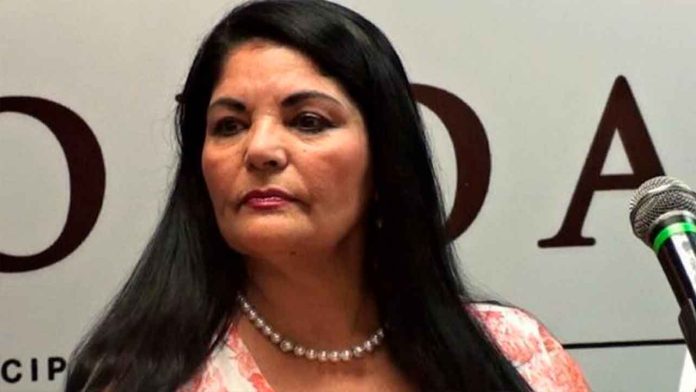 ¡Trolleada! Difunden número telefónico de la alcaldesa de Navojoa para venta de cerveza