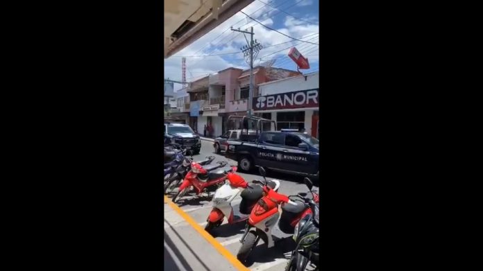 Asalto a joyería desata persecución y balacera en Moroleón