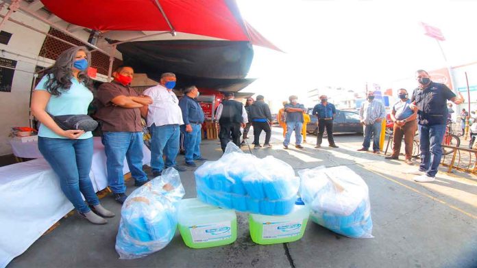 Distribuye Sedesoh 2 mil cubrebocas en el Mercado Independencia para prevenir contagios de COVID-19