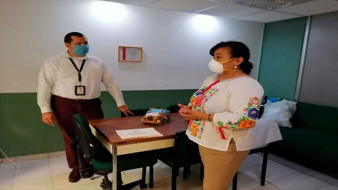 Diputada María Chávez gestiona pliegos petitorios de personal médico para enfrentar el COVID-19