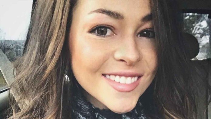 Muere la cantante de country Cady Groves a los 30 años