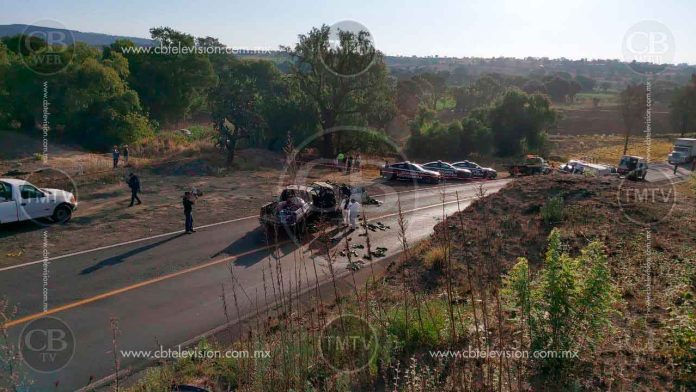 Dos muertos deja choque de camionetas en La Goleta