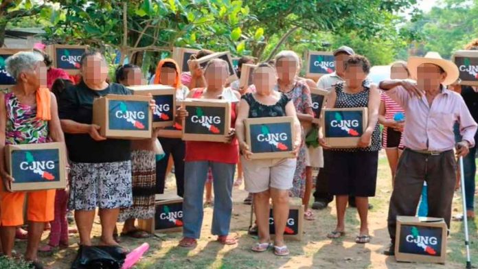 Primero en Jalisco, ahora Veracruz: CJNG reparte narco despensas