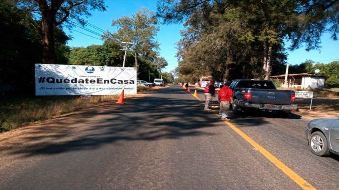 Realiza SSP labores preventivas contra el COVID-19, en filtro sanitario de Ario