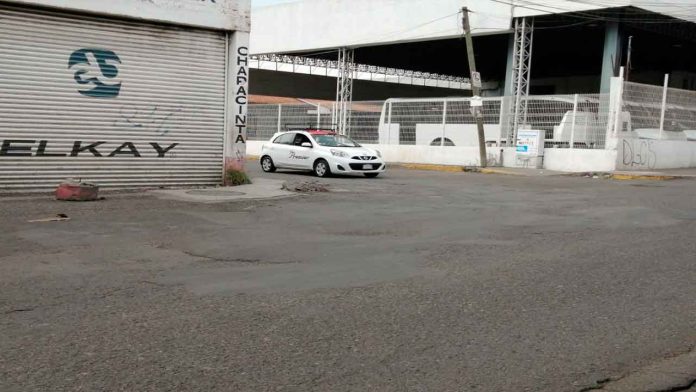 Levantamientos sobre Av. Madero a la altura de salida a Charo.
