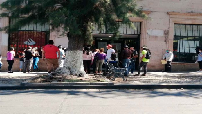 Hasta la fecha, morelianos no acatan medidas sanitarias en zonas bacanrías