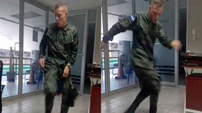 Video: Militar es dado de baja por bailar en TikTok