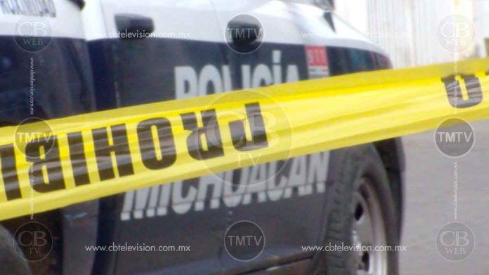 lo ejecutan y le dejan cartulina encima del cuerpo