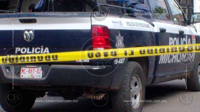 Hallan un maniatado en la cancha de futbol de Pueblo Viejo