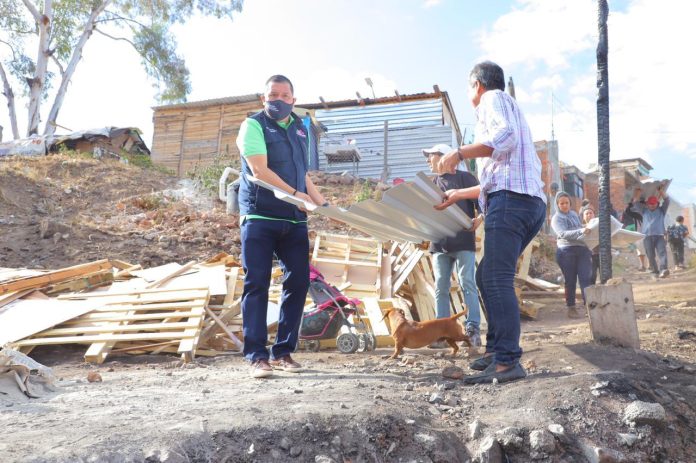 Acompaña Sedesoh a familias afectadas por incendio en la colonia Francisco Javier Clavijero
