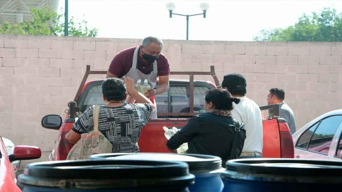 Los mercados ambulantes, mejor conocidos como tianguis, son espacios comerciales que brindan alimentos y materiales de primera necesidad a la ciudadanía