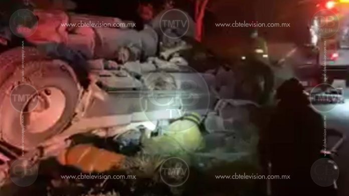 Se mata camionero en la Morelia-Pátzcuaro