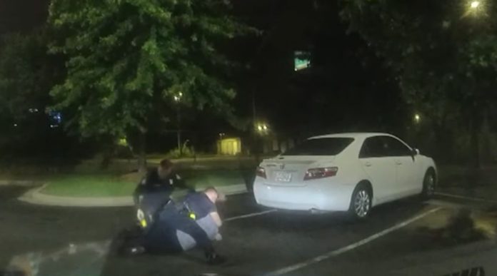 Otra historia de abuso policial en Estados Unidos