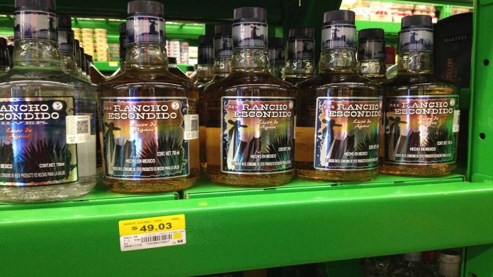 Autoridades piden no consumir tequila 