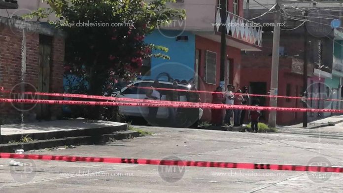Atacan a balazos a una pareja, la joven mujer muere