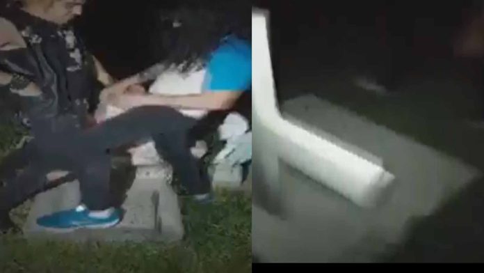 Video: Metaleros se graban destrozando tumbas