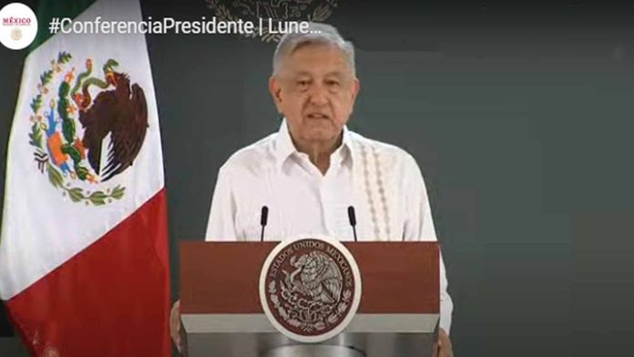 AMLO celebra año y medio de gobierno haciendo giras