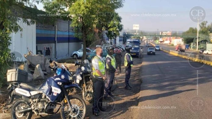 Tránsitos despliegan operativo al sur de Morelia ante manifestación