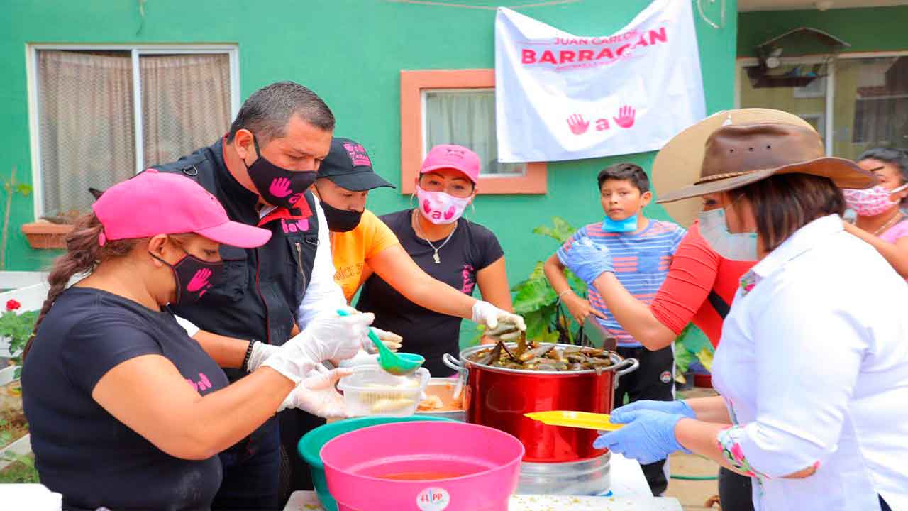 En un solo día distribuye Mano a Mano 6 mil comidas gratuitas en Morelia En un solo día distribuye Mano a Mano 6 mil comidas gratuitas en Morelia