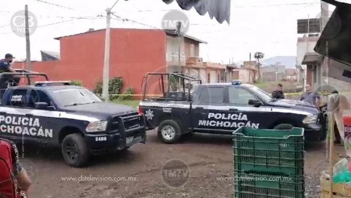 Ejecutan a balazos a dos hombres en Los Laureles