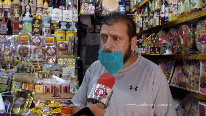 Locatarios del Mercado de Dulces no ven aumento en ventas