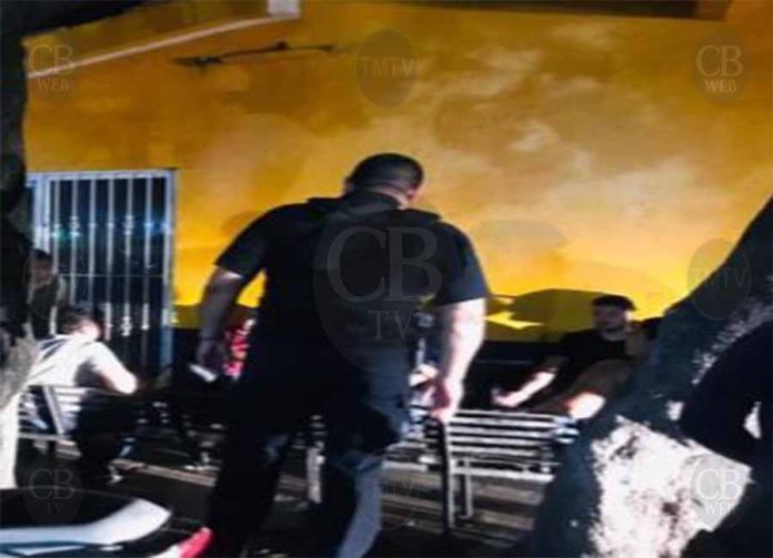 Policía le corta la fiesta a un grupo de jóvenes en Apatzingán