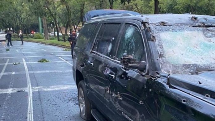 Muere una mujer en fuego cruzado durante atentado contra García Harfuch