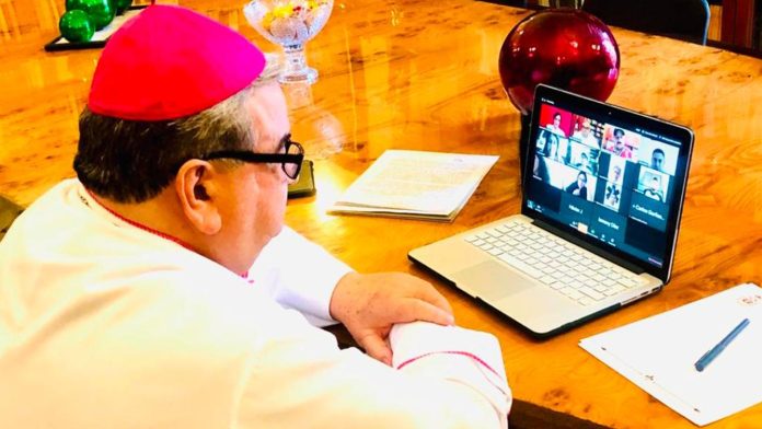 Con motivo de la próxima reapertura del culto al público, Carlos