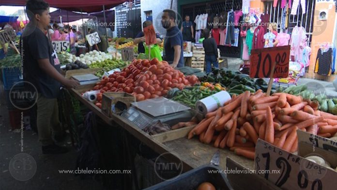 Por alza de precios, amas de casa muestran su descontento