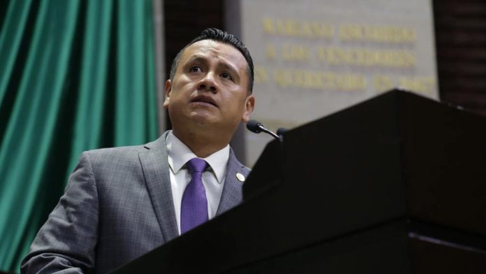 Amlo combate la delincuencia desde sus redes financieras y no a balazos: Torres Piña