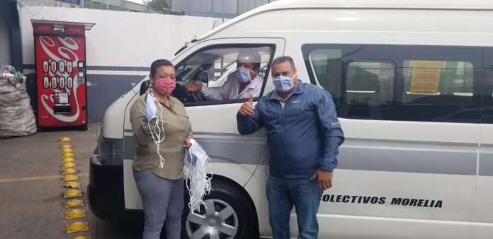 Diputada María Chavez dona insumos sanitarios a transportistas