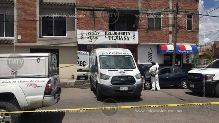 Asesinan a barbero en la avenida Poliducto