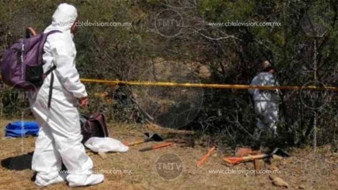 Encuentra en una fosa clandestina con tres cadáveres en Sahuayo